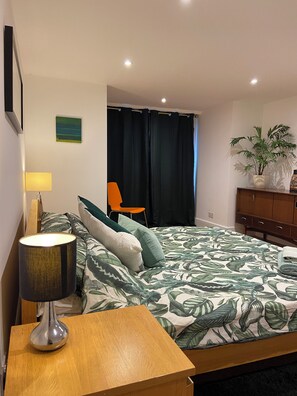 1 bedroom, WiFi, bed sheets