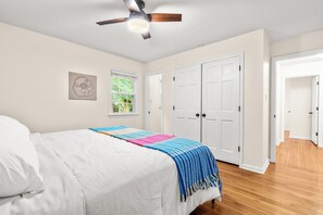 4 soverom, strykejern/-brett, wi-fi og sengetøy