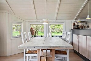 Dining - 3064 Stege - Mægleren 34 (Stege)