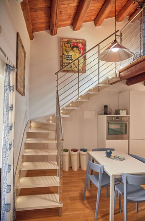 Dining - Cala Rossa - Two Bedroom Apartment, Sleeps 4 (Syracuse)