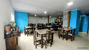 Free daily buffet breakfast  - Pousada 4 Estações (Penha)