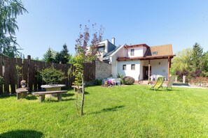 Family House, Multiple Bedrooms, 2 Bathrooms, Lakeside (Lakeside Serenity House) | Property grounds - Lakeside Serenity House (Balatonbereny)
