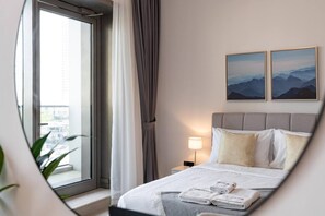 2 bedrooms - Exclusive 1 Bedroom Marina View (Dubai)