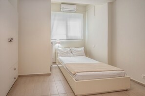3 室のベッドルーム、アイロン / アイロン台、WiFi、ベッドシーツ