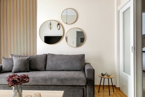 Deluxe Apartment, Balcony, City View | Living area