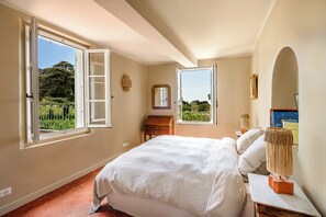 7 quartos, Wi-Fi de cortesia, roupa de cama