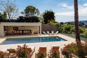 Piscine extérieure, piscine chauffée