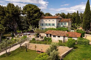 Exterior - Grande Bastide (Cassis)
