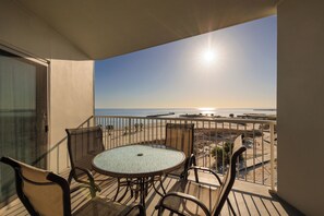 Outdoor dining - Salty Sands-Cozy 2-bedroom condo with WiFi, fitness room, directly on the beach! (Biloxi)