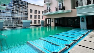 Room, 1 Bedroom, Accessible, Smoking | Pool | Outdoor pool