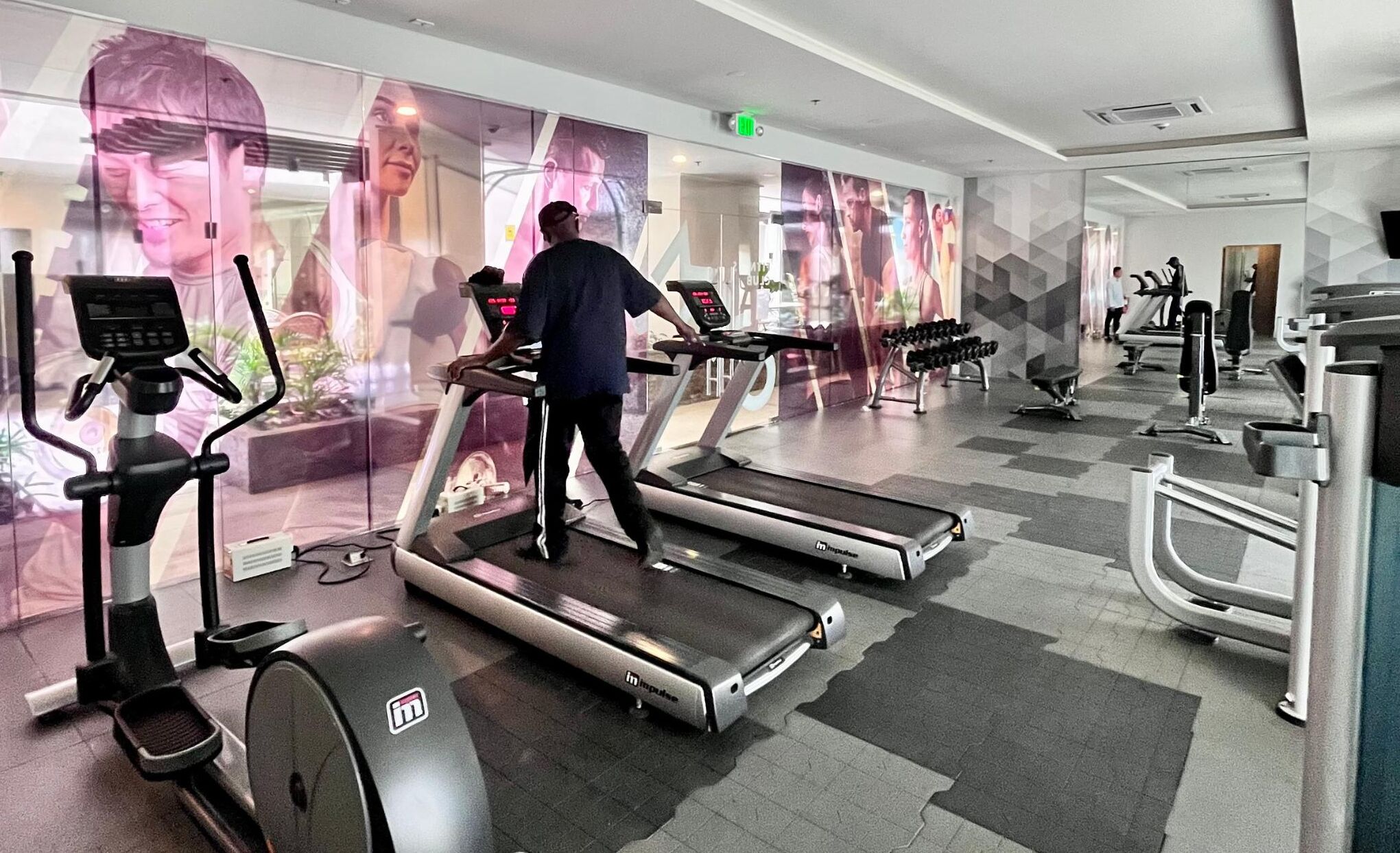 Room, 1 Bedroom, Accessible, Smoking | Fitness studio