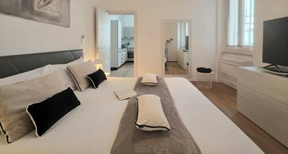 Palazzo Galileo, your home by the sea, on the pedestrian island of St. Benedict.