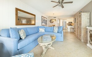 Living area - Phoenix East 2 2074 2 Bedroom Condo (Orange Beach)