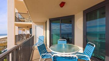 Condo, 2 Bedrooms | Outdoor dining