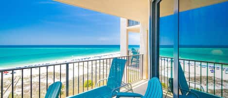 Condo, 2 Bedrooms | Property grounds