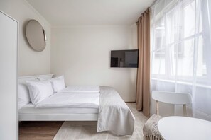 Standard Apartment | Desk, iron/ironing board, free WiFi - Anmut by Revelton (Karlovy Vary)