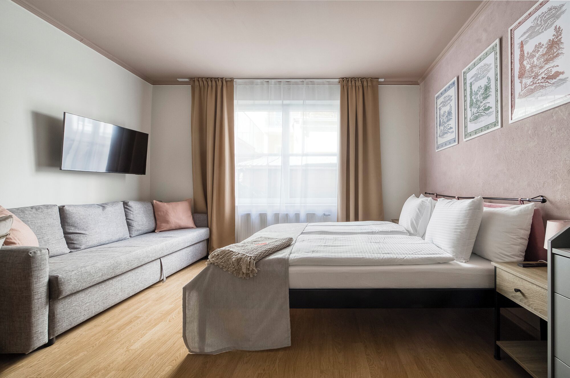 Appartement luxueux | Couette en duvet, bureau, fer et planche à repasser