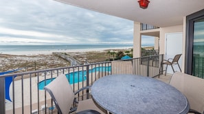Condo, 2 habitaciones | Restaurante al aire libre