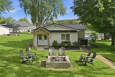 Lake Days & Family Nights | Webster Lake Retreat
