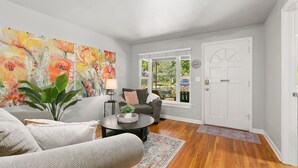 Unclassified image, 4 of 36, button - Urban Nest | Garage, Sunroom & Fenced Yard (Fort Collins)