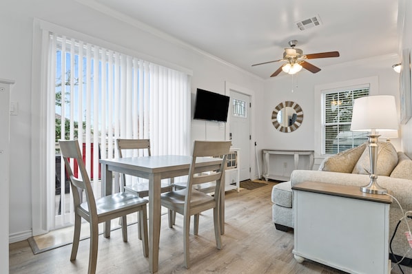 House, 1 Bedroom | Tempat makan