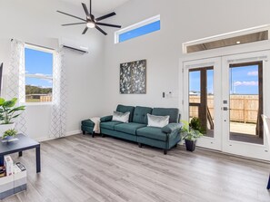 Ferienhaus, 2 Schlafzimmer | Wohnbereich | Smart-TV
