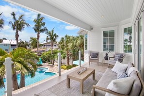 Terrace/patio - Waterfront Elegance! Pool, Dock and Spa! (Anna Maria)