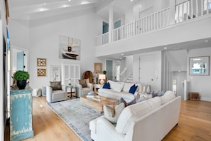 Smart TV, table tennis, offices - Waterfront Elegance! Pool, Dock and Spa! (Anna Maria)