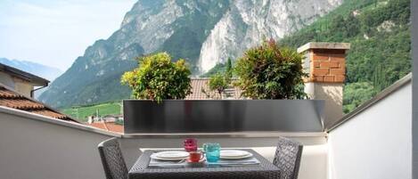 屋外ダイニングエリア