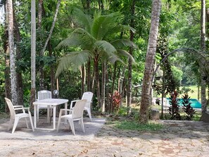 Comfort Bungalow, Garden View | 4 bedrooms, free WiFi