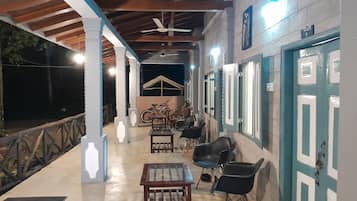 Comfort Bungalow, Garden View | Terrace/patio