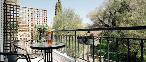 Estudio superior, vista al jardín | Vista al jardín