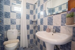 Apartment, 2 Bedrooms, Garden View | Bathroom | Shower, hair dryer, towels, soap - Fiore Azzurro (Corfu)