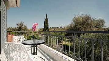 Apartment, 2 Schlafzimmer, Gartenblick | Terrasse/Patio