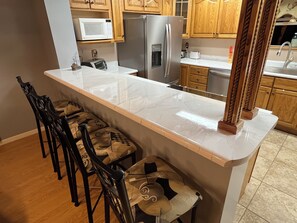 Fridge, microwave, oven, stovetop - Spacious and comfortable 3-bedroom house in peaceful Somerset, KY. All amenities (Somerset)