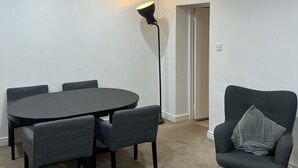 Unclassified image, 5 of 10, button - Georgian Apartment in Dublin (Dublin 4)