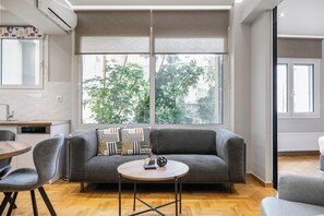 Apartment, City View | Living room