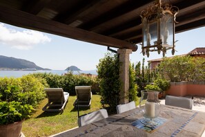Apartment | 3 bedrooms - Casa Acqua e Pietra by Wonderful Italy (Golfo Aranci)
