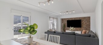 Vacation Home 'Zoiben' with Mountain View, Private Terrace and Wi-Fi