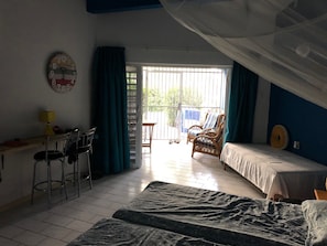 1 chambre, fer et planche à repasser, Wi-Fi, draps fournis