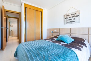 2 camere, ferro/asse da stiro, Wi-Fi gratuito, lenzuola