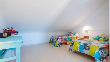 2 slaapkamers, een strijkplank/strijkijzer, gratis wifi, beddengoed