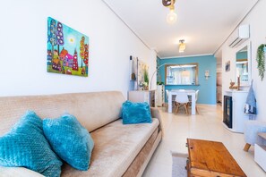 TV - Apartment 'Torre La Sal Mundo Mágico' with Sea View, Wi-Fi and Air Conditioning (Cabanes)