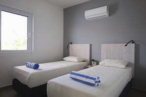 Spa - Stylish 2BR Apartment with Balcony, Pool & Views of Table Mountain (Willemstad)