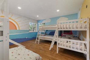 5 bedrooms, travel crib, free WiFi - Immerse Yourself in Nature`s Poetry (Groveland)