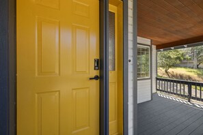 Exterior detail - Immerse Yourself in Nature`s Poetry (Groveland)
