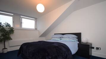 1 bedroom, iron/ironing board, travel cot, WiFi