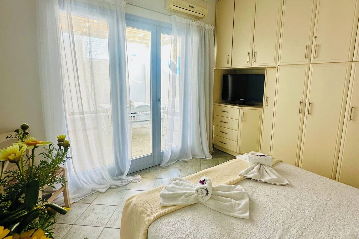 Family Apartment | 2 bedrooms, premium bedding, individually decorated