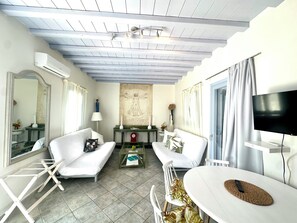 Family Apartment | Living area - Mimoza Collection suites (Ornos)