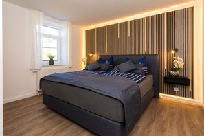 2 dormitoris, planxa i posts de planxar, wifi i roba de llit 